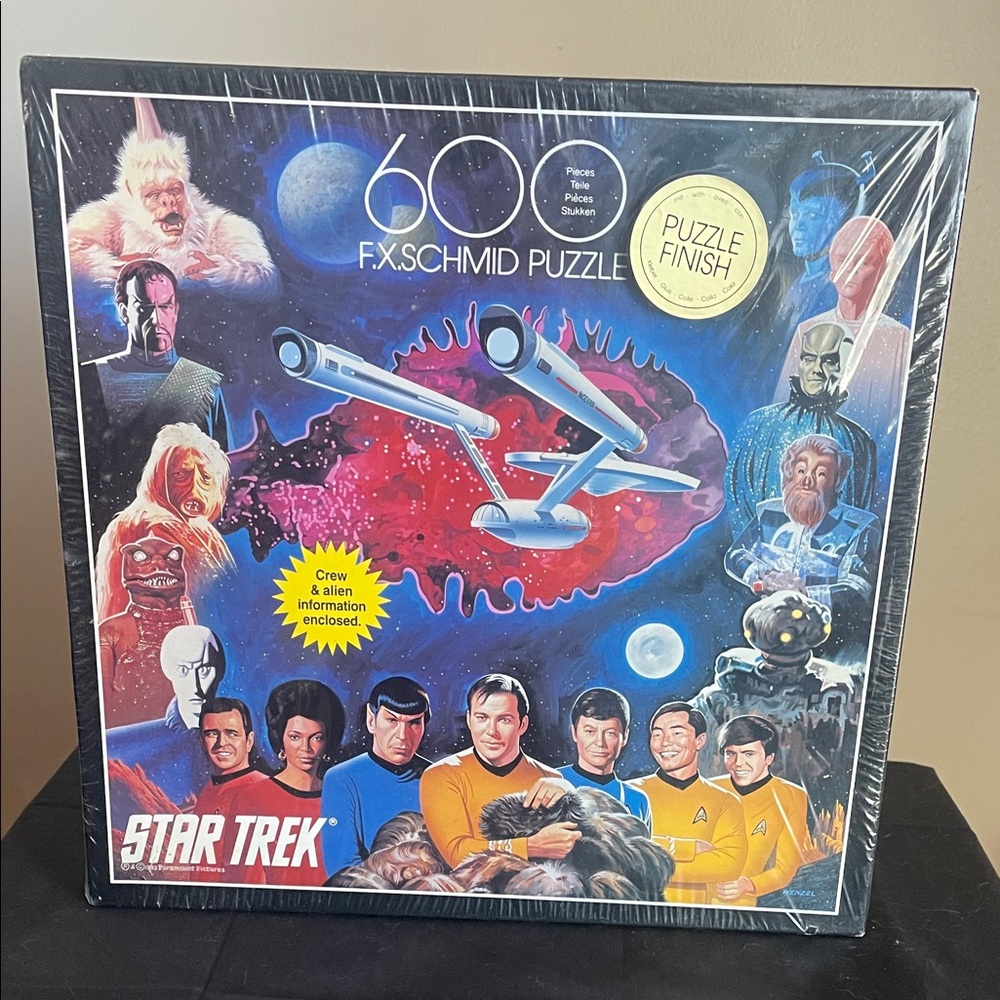 Star Trek  600 Piece F.X.SCHMID Puzzles NEW SEALED 1993